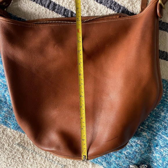 Vintage Coach 9085 Duffle Bucket Bag in British Tan Leather XL, Made in USA - Picture 7 of 16